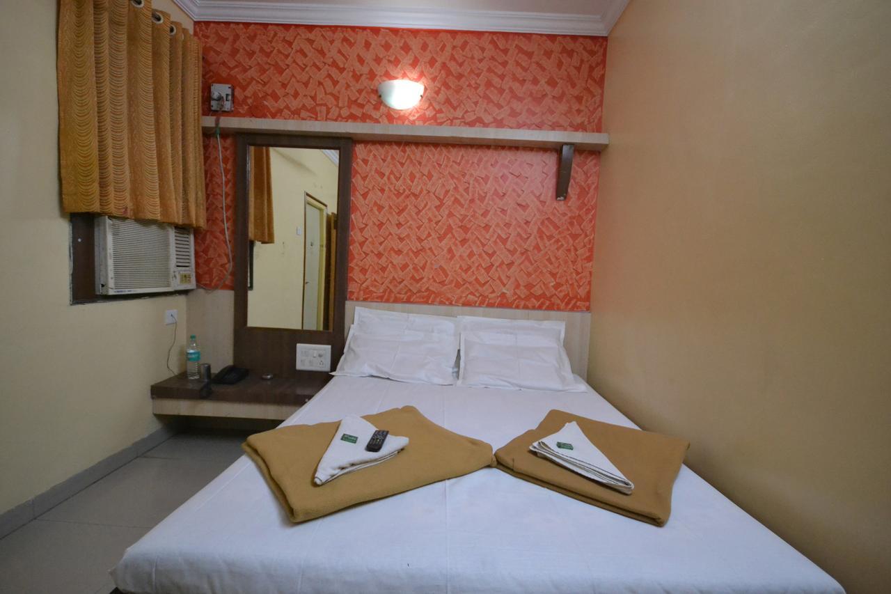 Hotel Madhava Shirdi Exterior photo