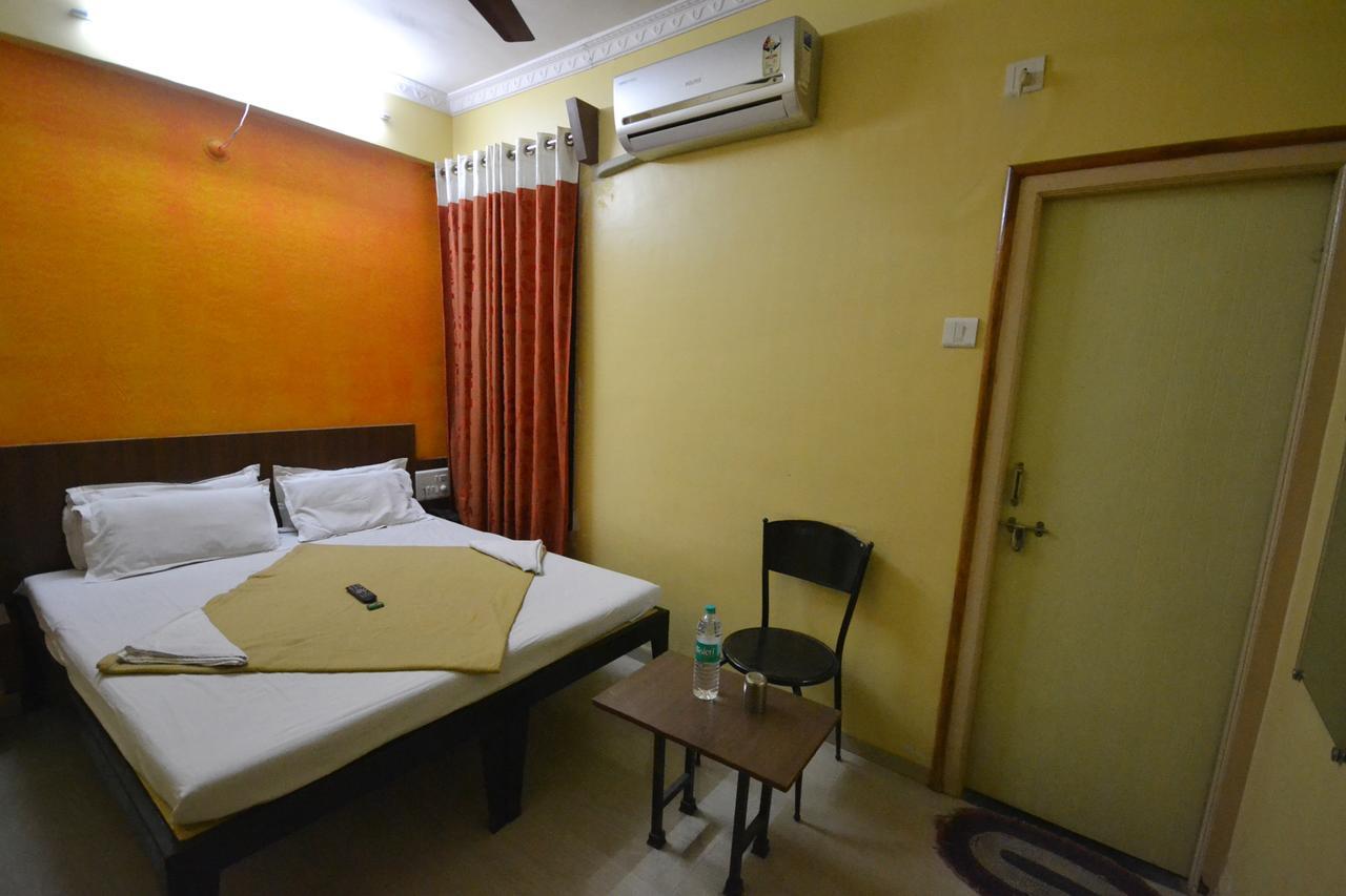 Hotel Madhava Shirdi Exterior photo